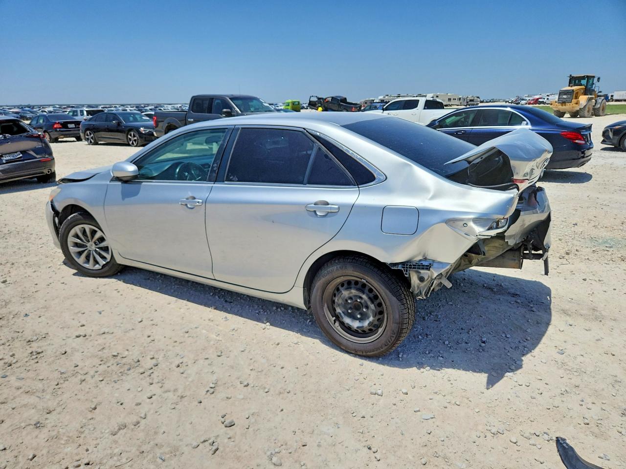 2017 TOYOTA CAMRY LE — снимка 2