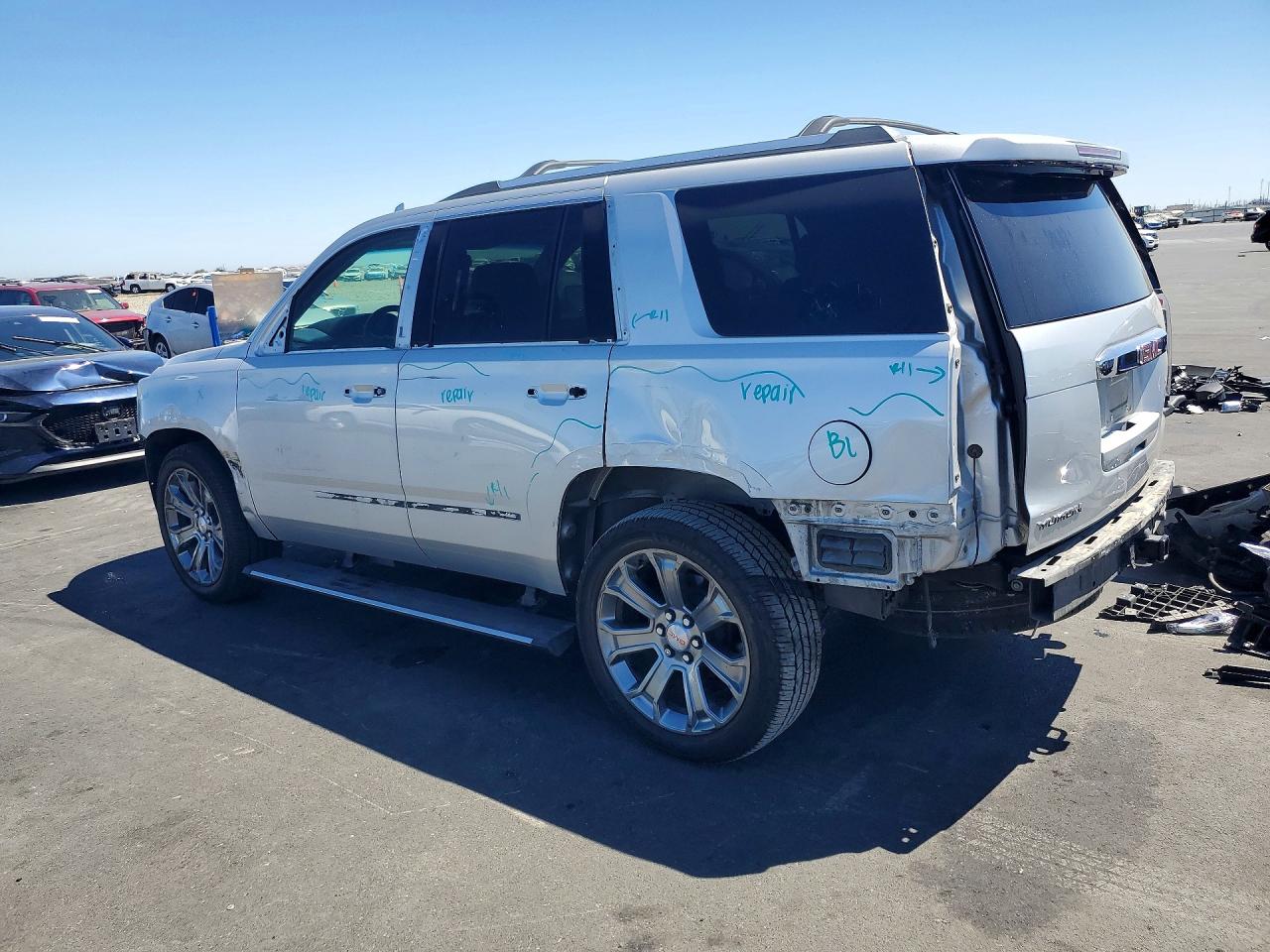 2016 GMC YUKON DENALI — снимка 2