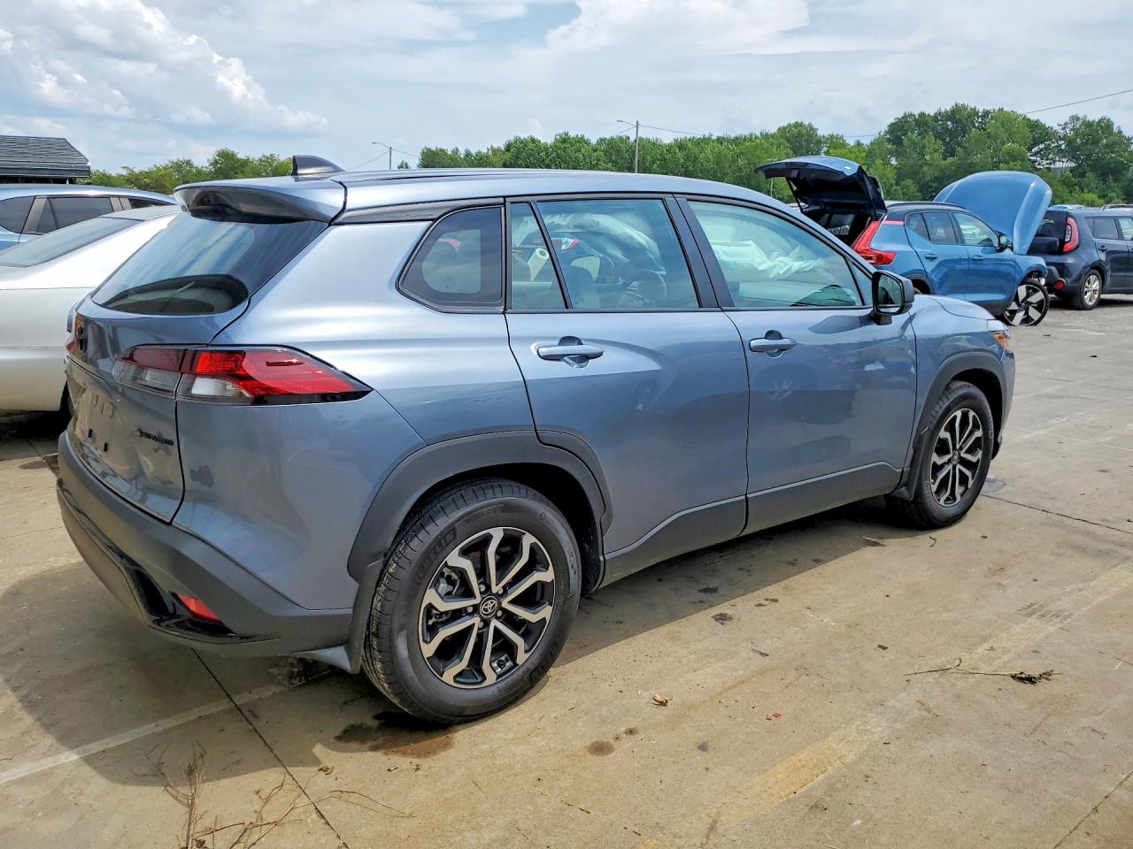 2026 TOYOTA COROLLA CROSS HYBRID S — снимка 3