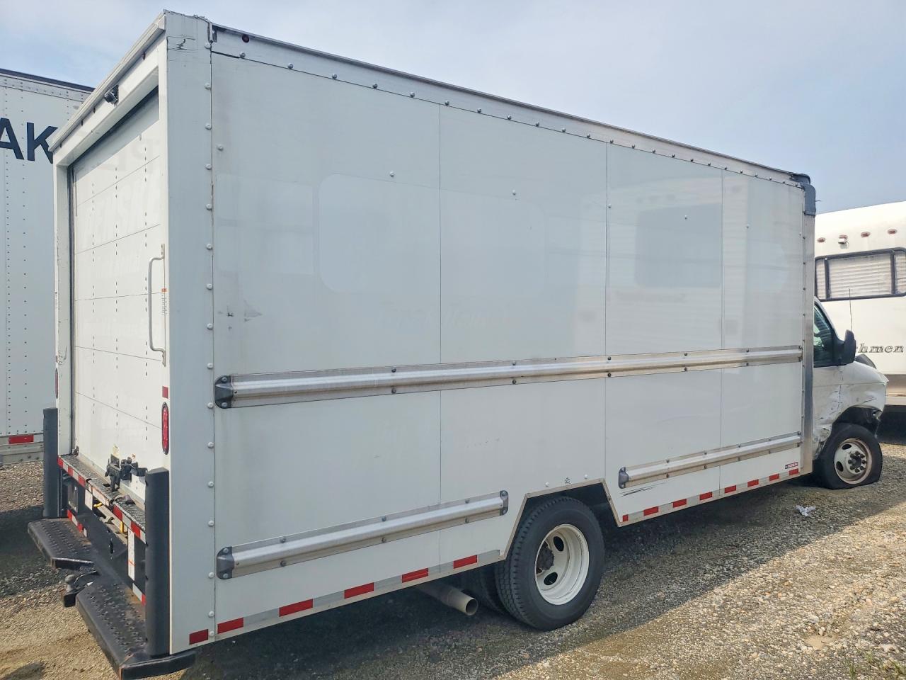 2024 FORD ECONOLINE E350 SUPER DUTY CUTAWAY VAN — снимка 3