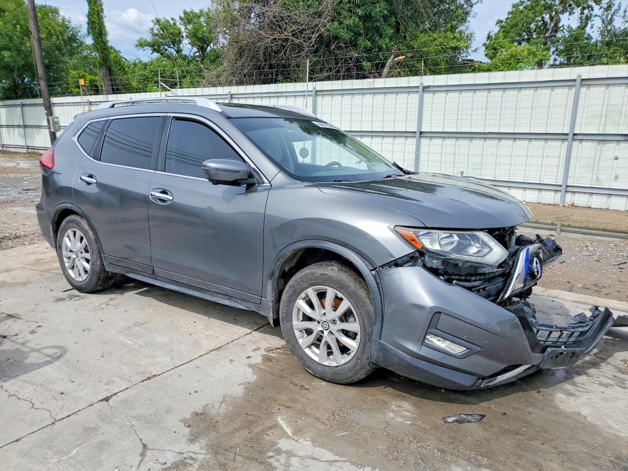 2017 NISSAN ROGUE SV — снимка 4