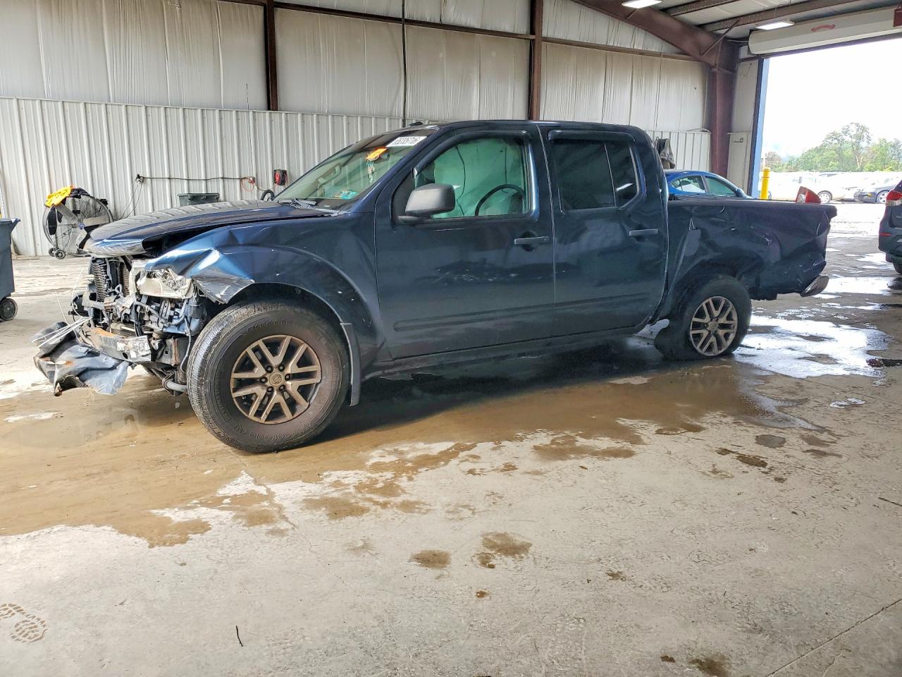 2016 NISSAN FRONTIER SV