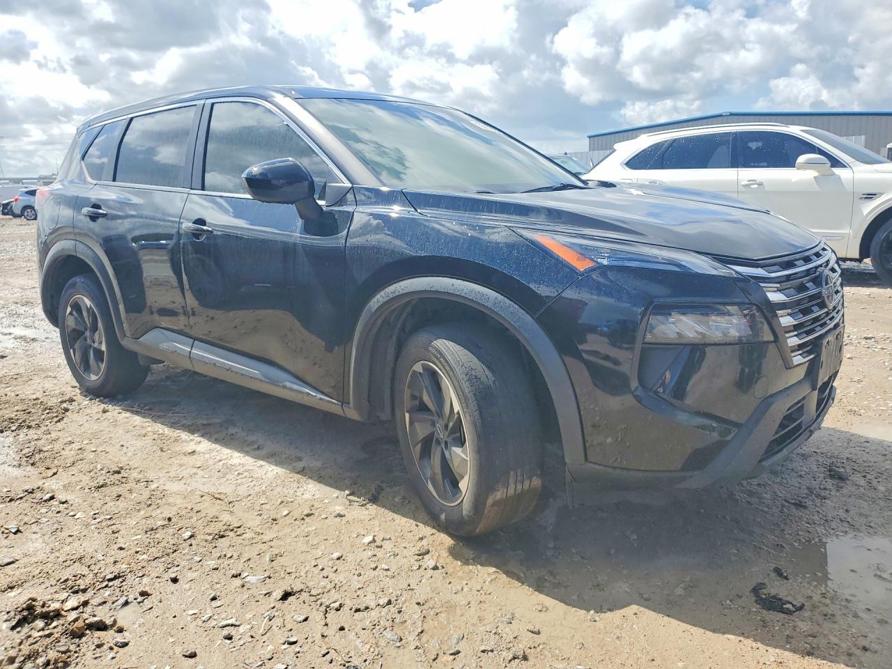 2024 NISSAN ROGUE SV — снимка 4