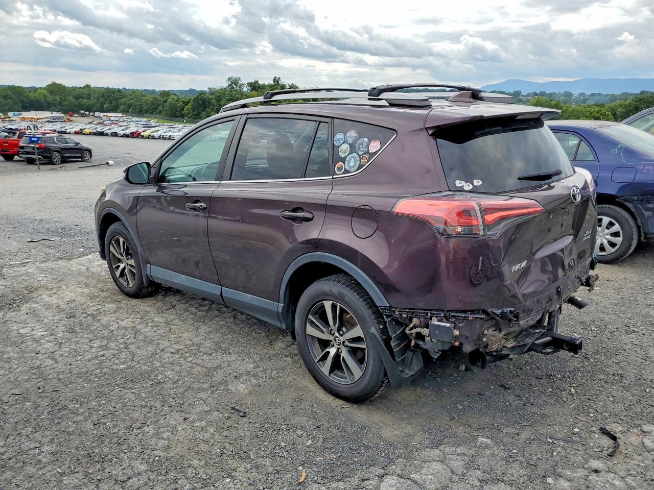2018 TOYOTA RAV4 XLE — снимка 2