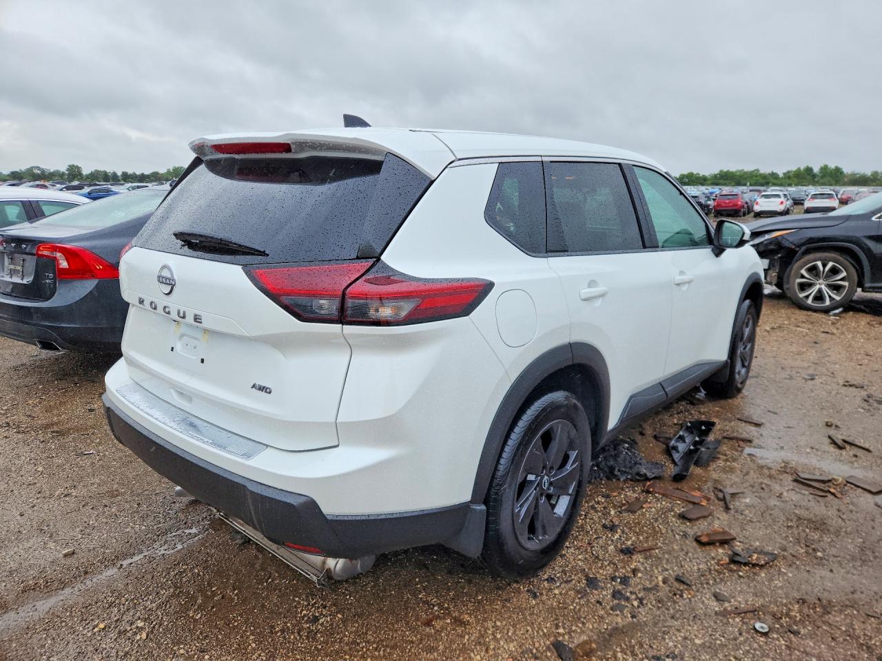 2026 NISSAN ROGUE SV — снимка 3