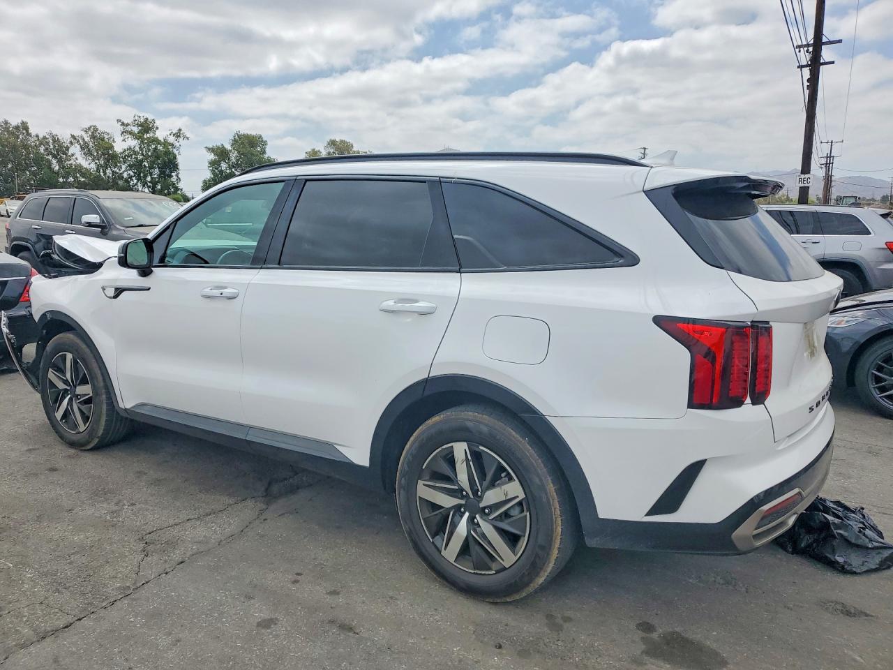 2021 KIA SORENTO S — снимка 2
