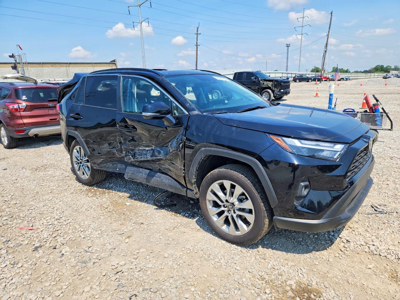 2025 TOYOTA RAV4 XLE PREMIUM — снимка 4