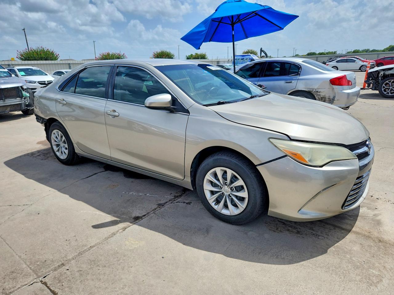 2015 TOYOTA CAMRY LE — снимка 4