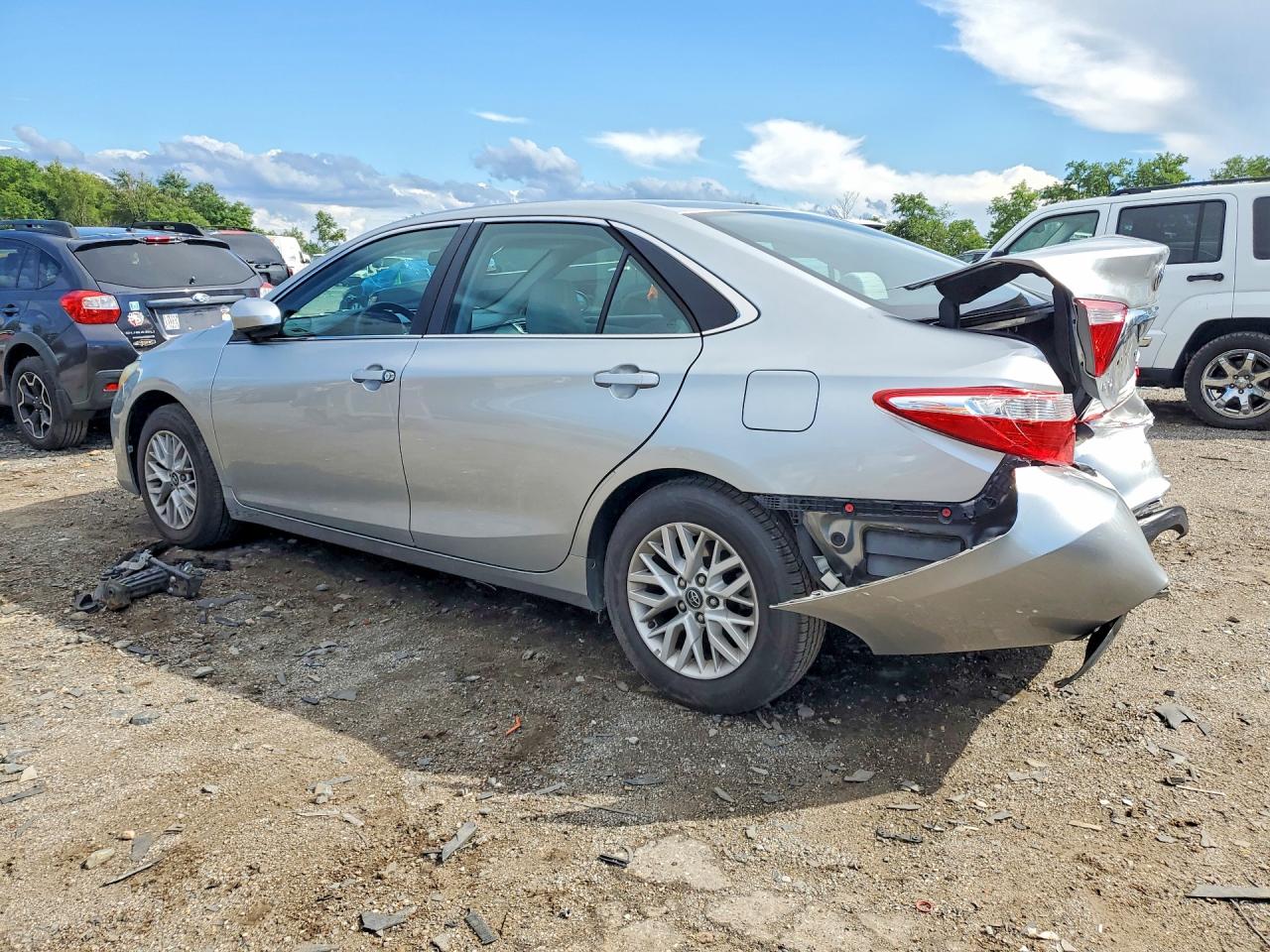 2016 TOYOTA CAMRY LE — снимка 2