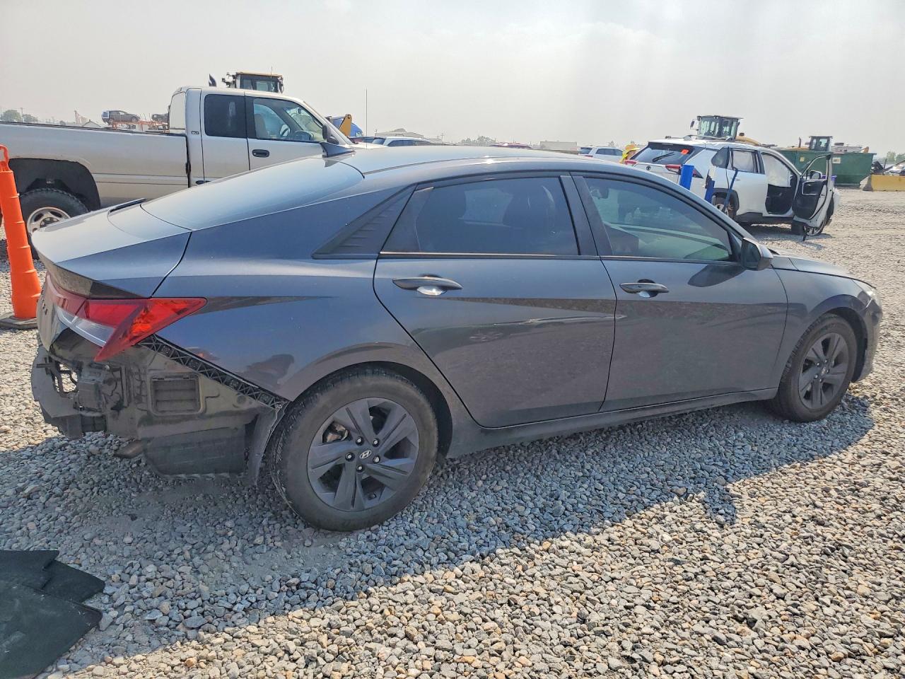 2021 HYUNDAI ELANTRA SEL — снимка 3