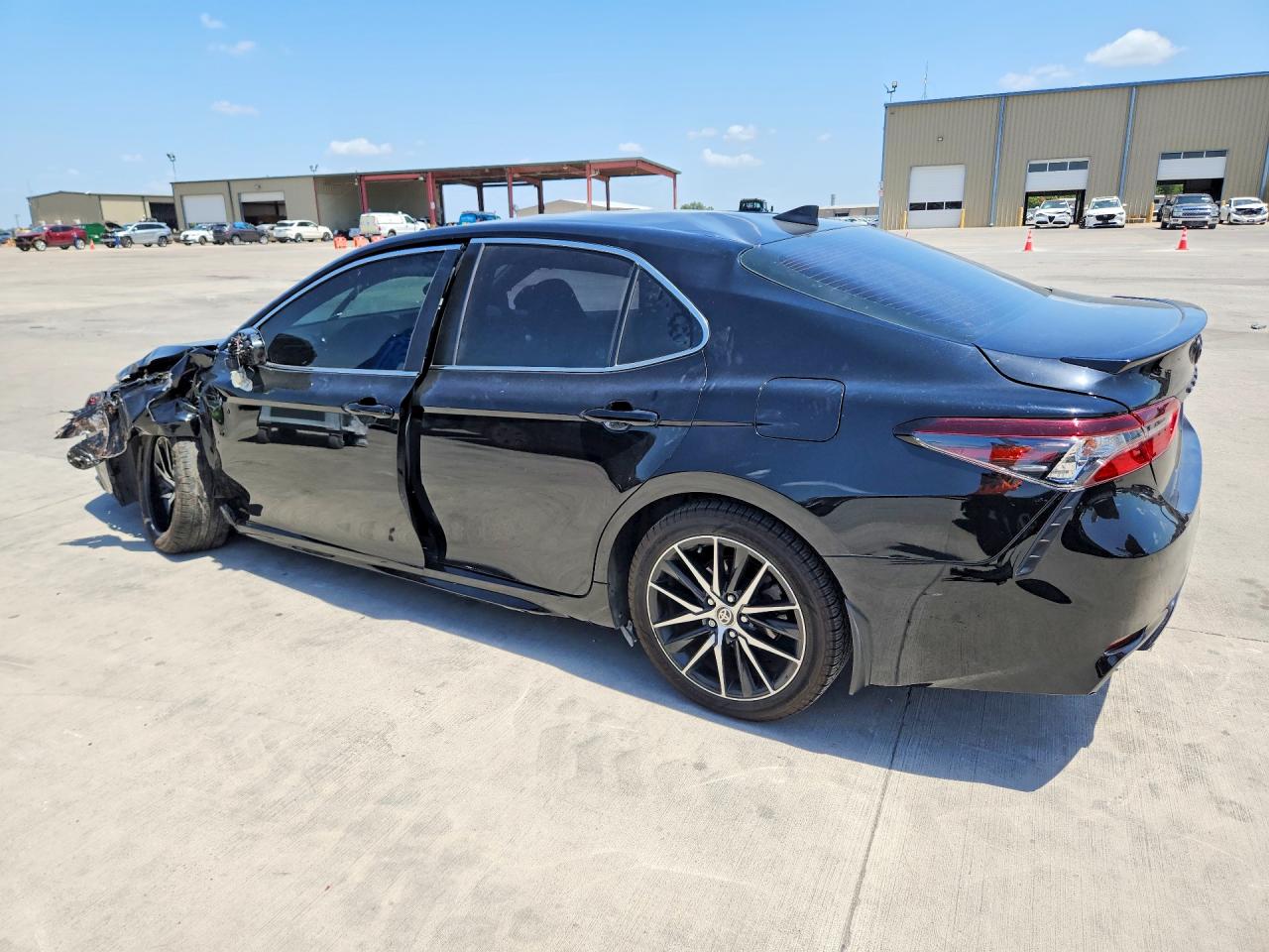 2022 TOYOTA CAMRY SE — снимка 2