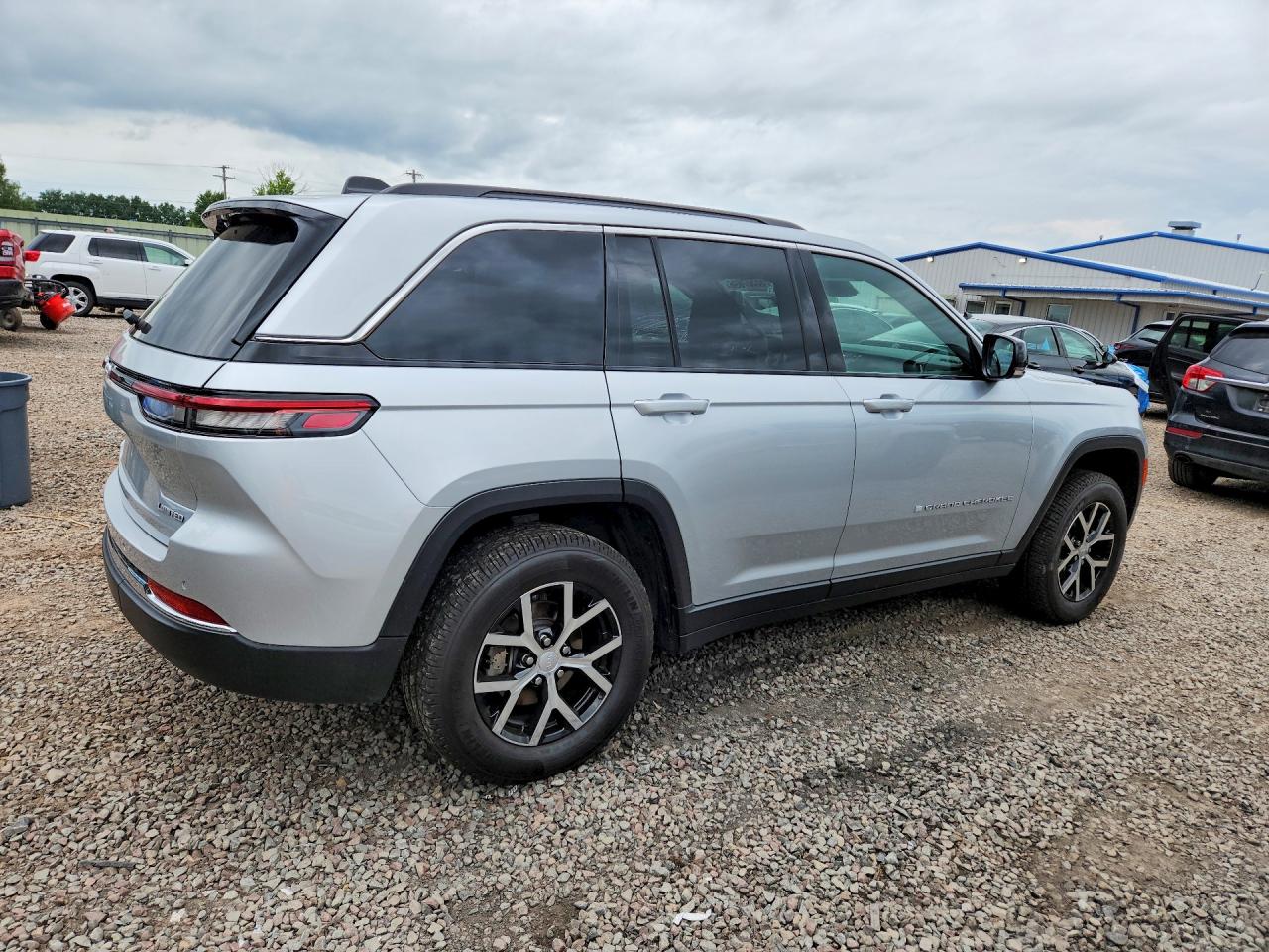 2024 JEEP GRAND CHEROKEE LIMITED — снимка 3