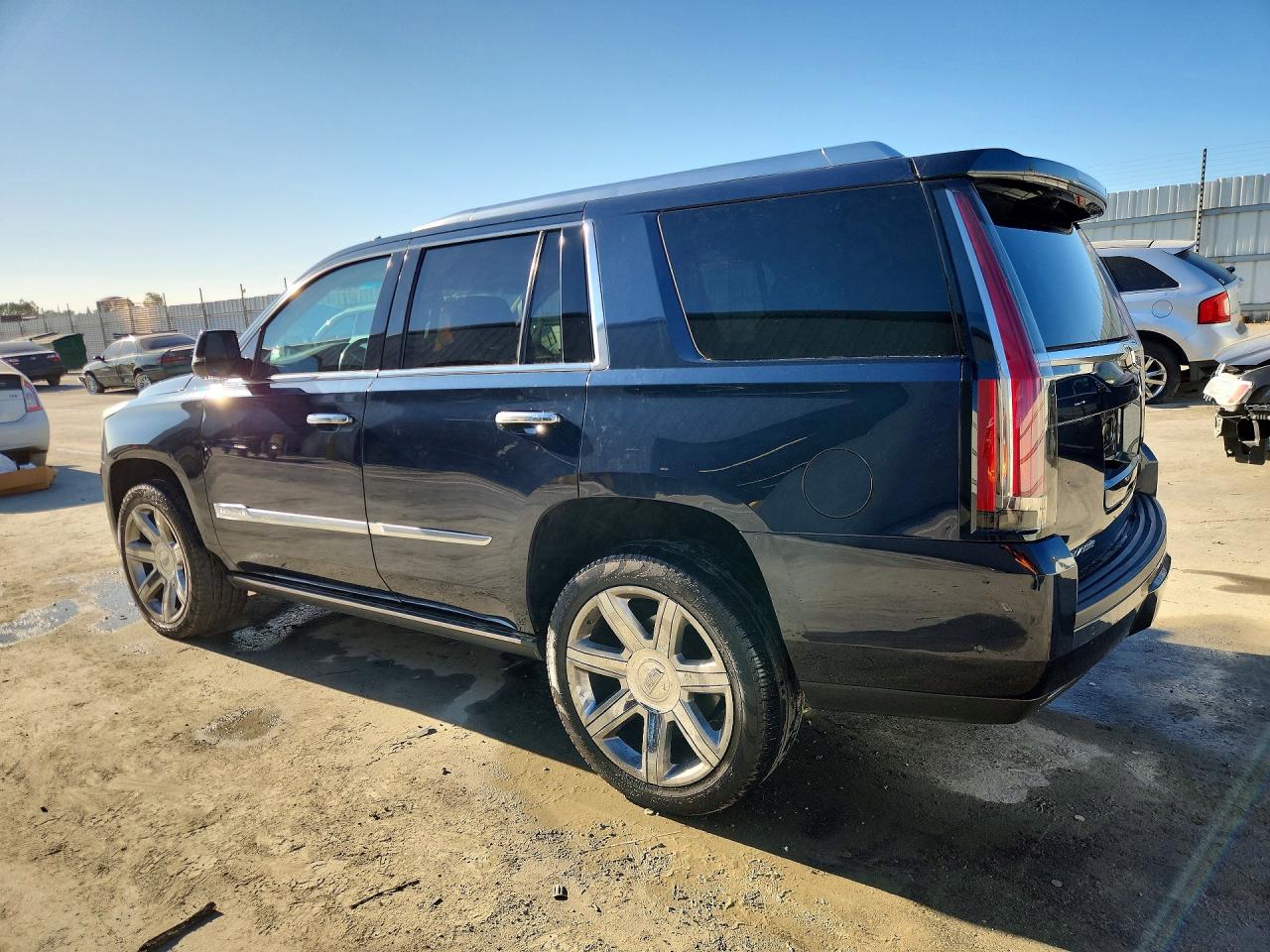 2018 CADILLAC ESCALADE PREMIUM LUXURY — снимка 2