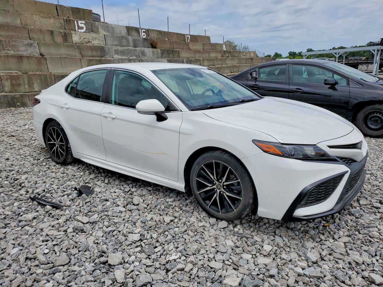 2022 TOYOTA CAMRY SE — снимка 4