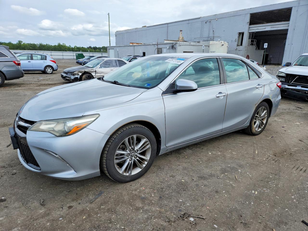 2016 TOYOTA CAMRY SE