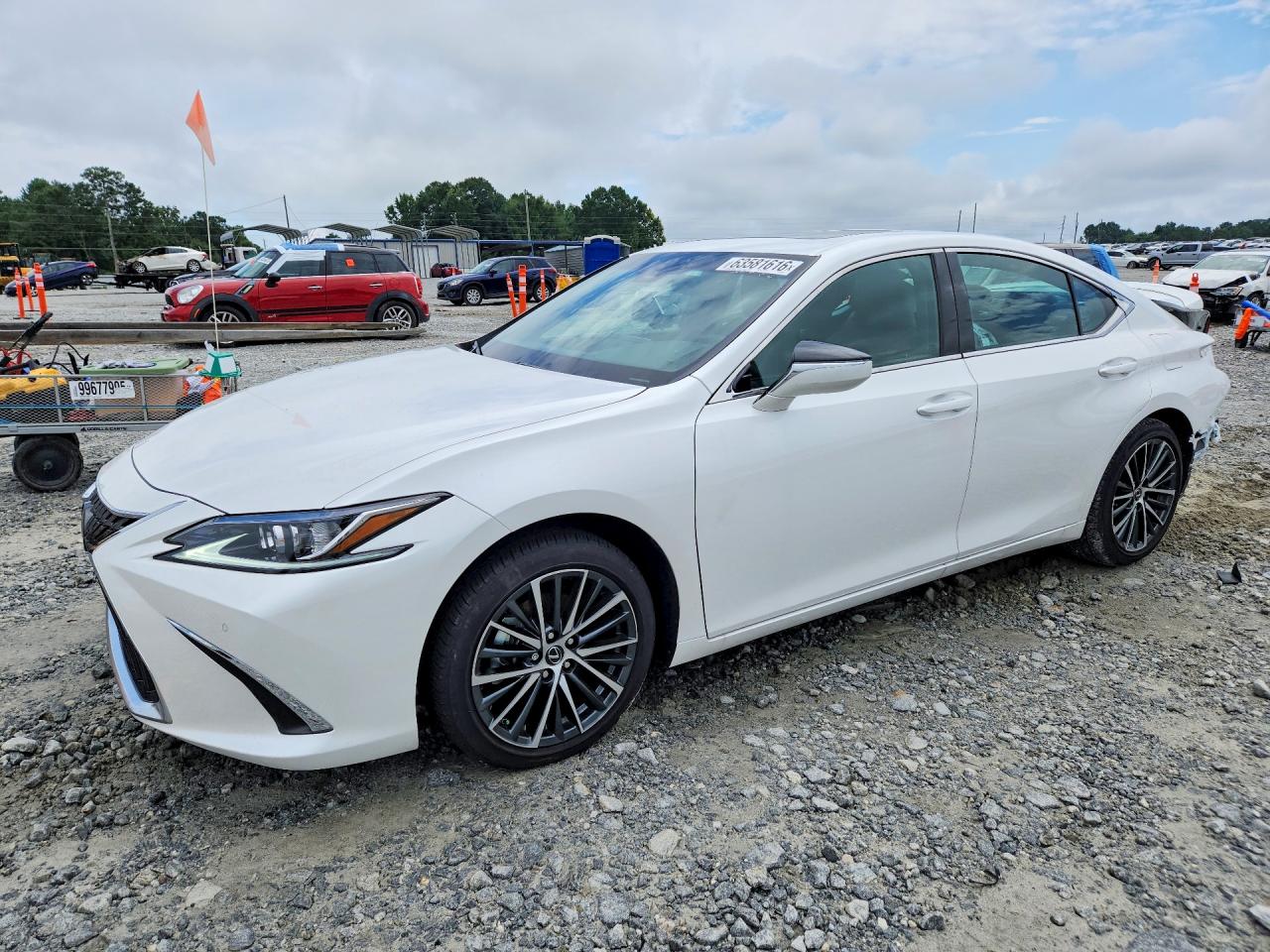 2025 LEXUS ES 300H BASE