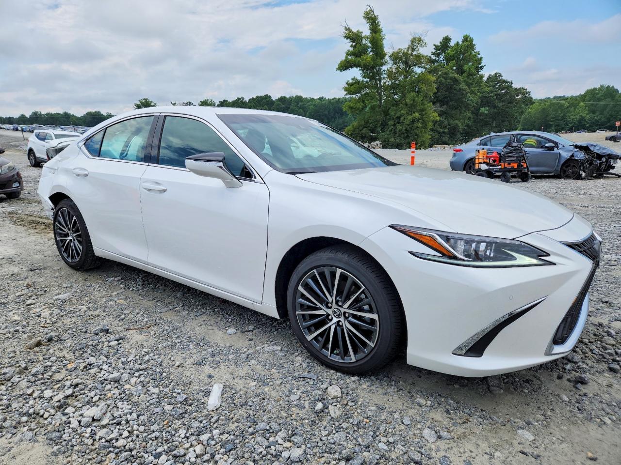 2025 LEXUS ES 300H BASE — снимка 4