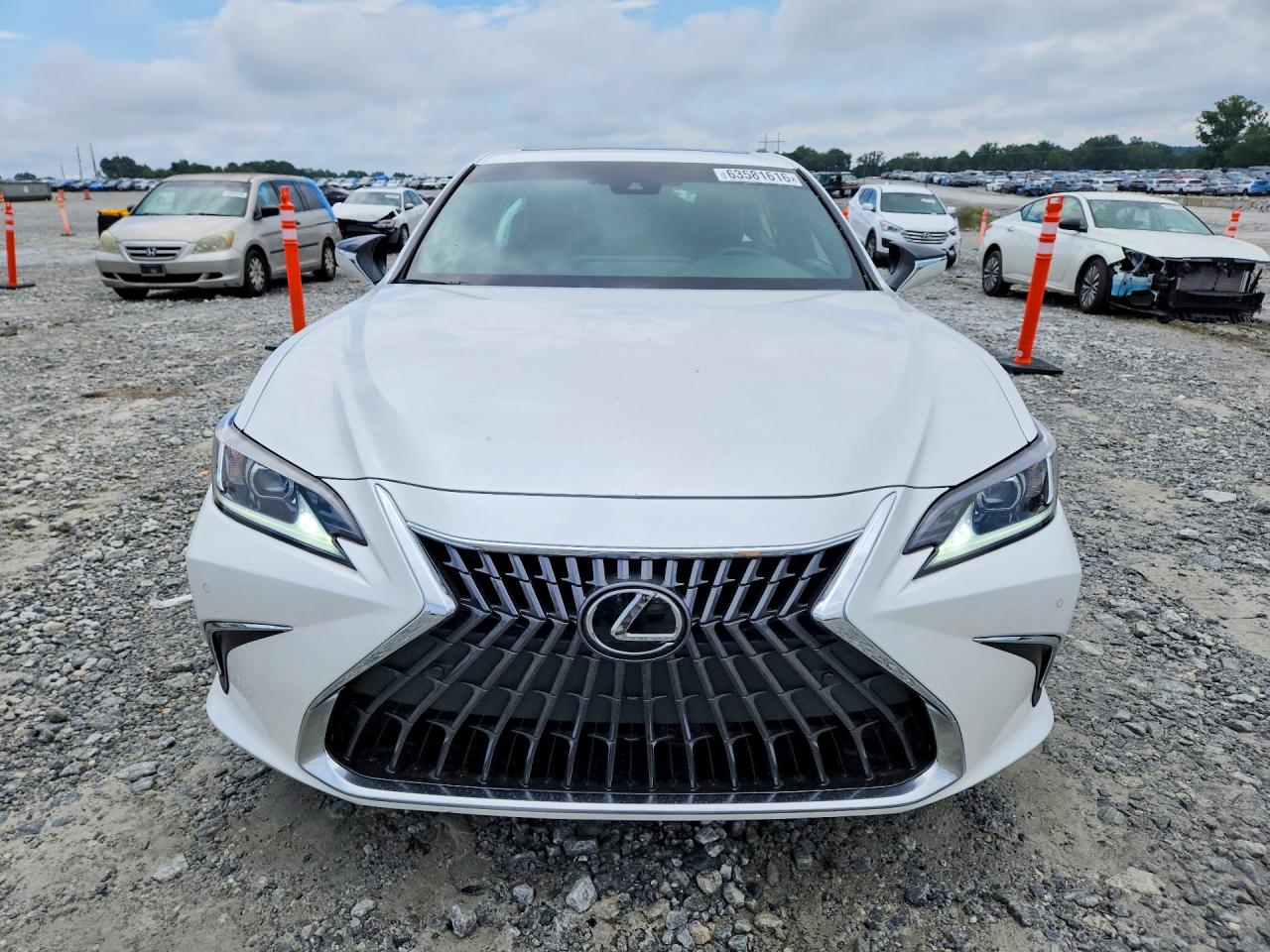 2025 LEXUS ES 300H BASE — снимка 5