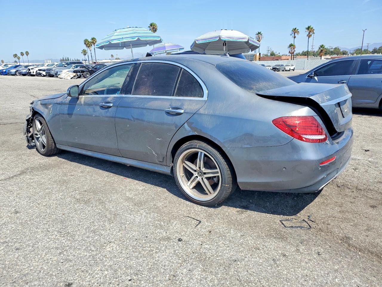 2017 MERCEDES-BENZ E 300 — снимка 2