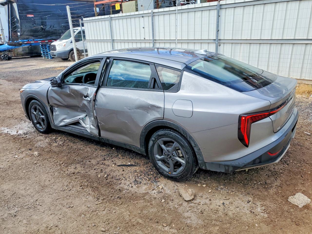2025 KIA K4 LXS — снимка 2