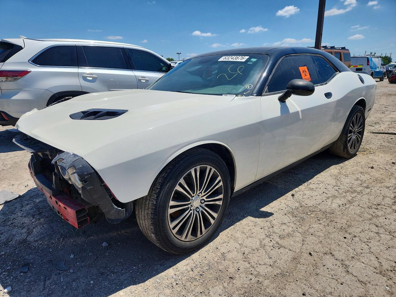 2016 DODGE CHALLENGER SXT
