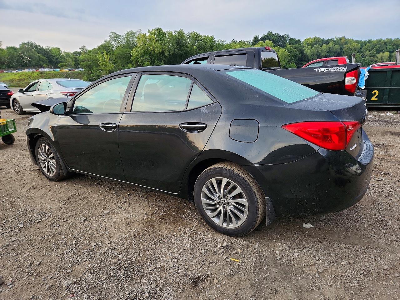 2018 TOYOTA COROLLA XLE — снимка 2