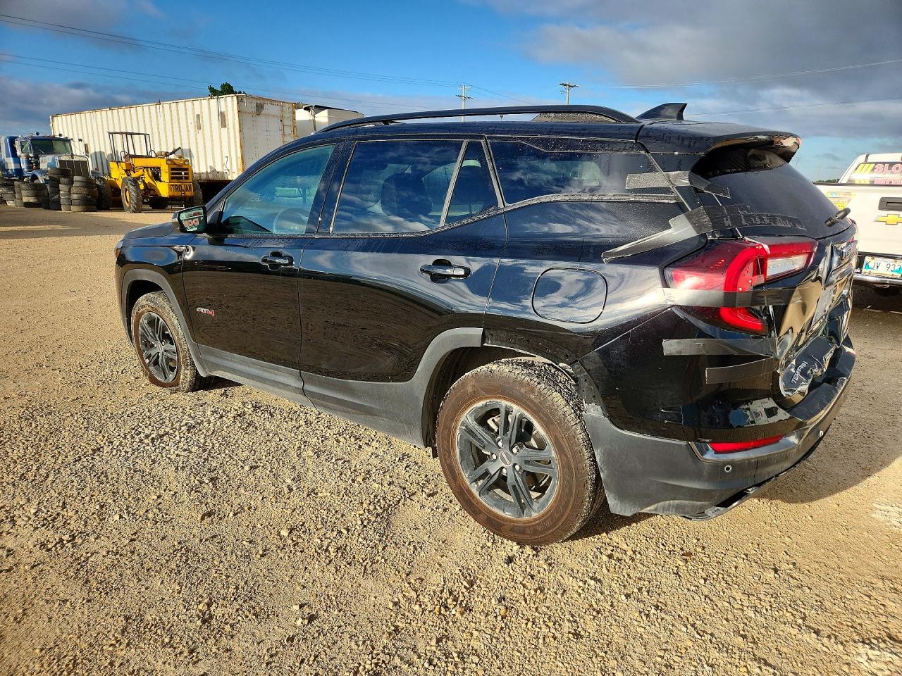 2024 GMC TERRAIN AT4 — снимка 2