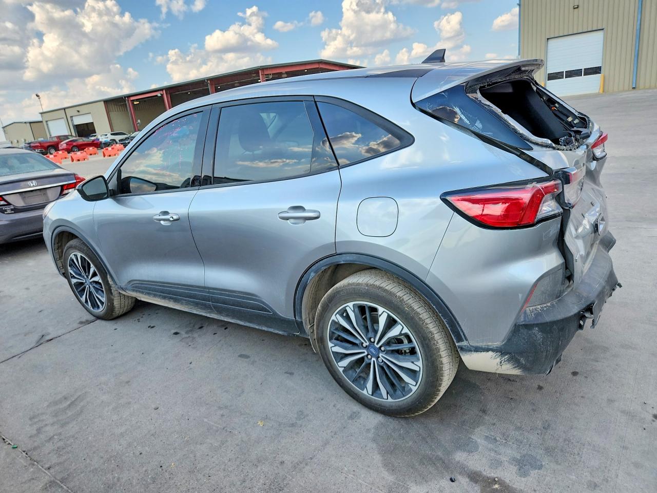 2022 FORD ESCAPE SE — снимка 2