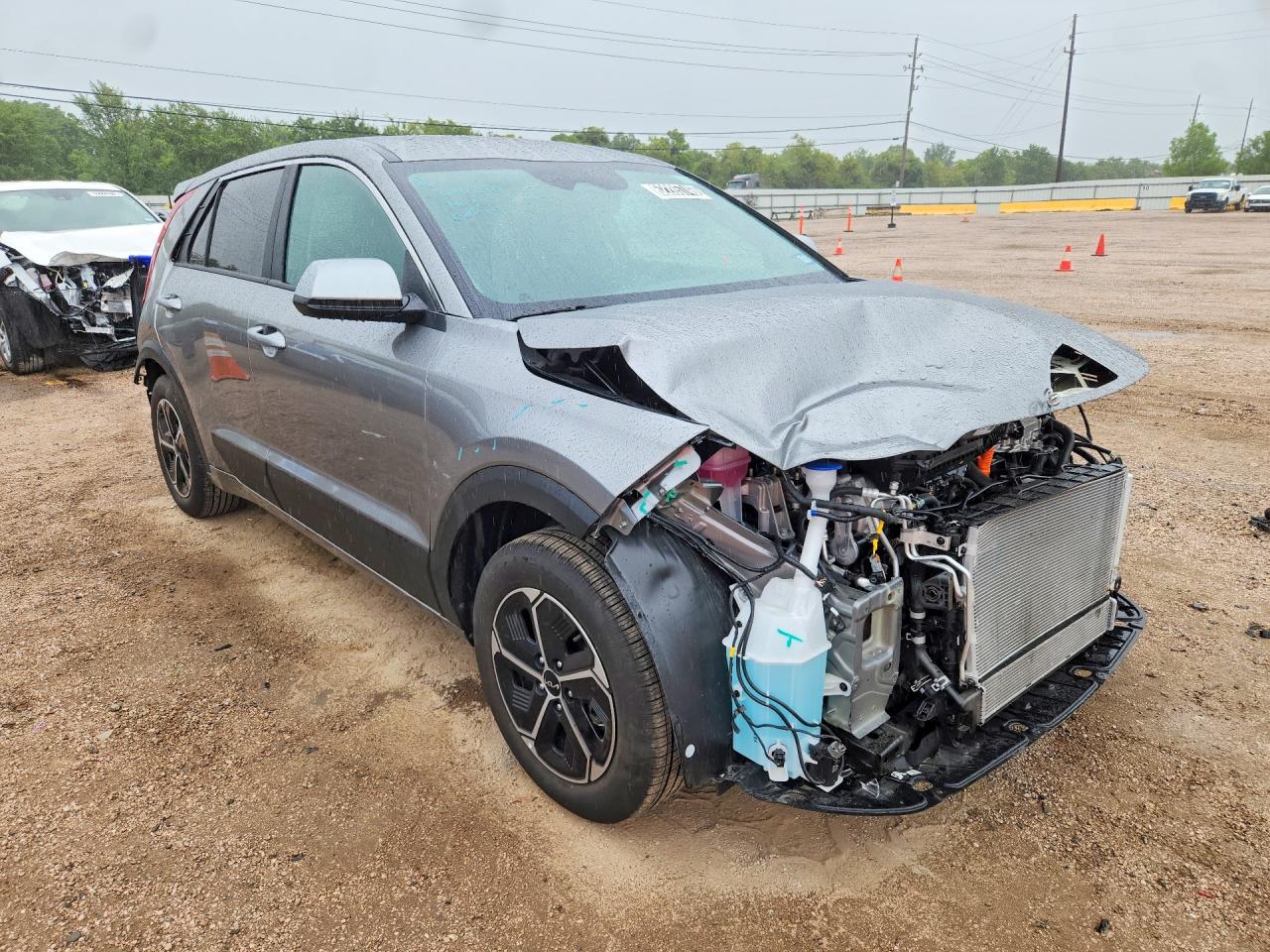 2026 KIA NIRO LX — photo 4