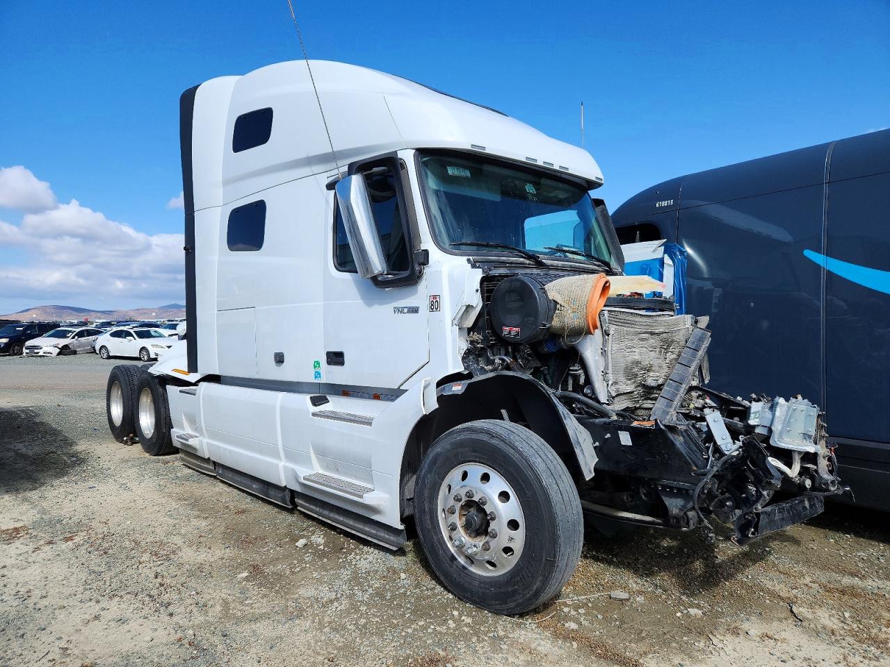 2025 VOLVO VN VNL