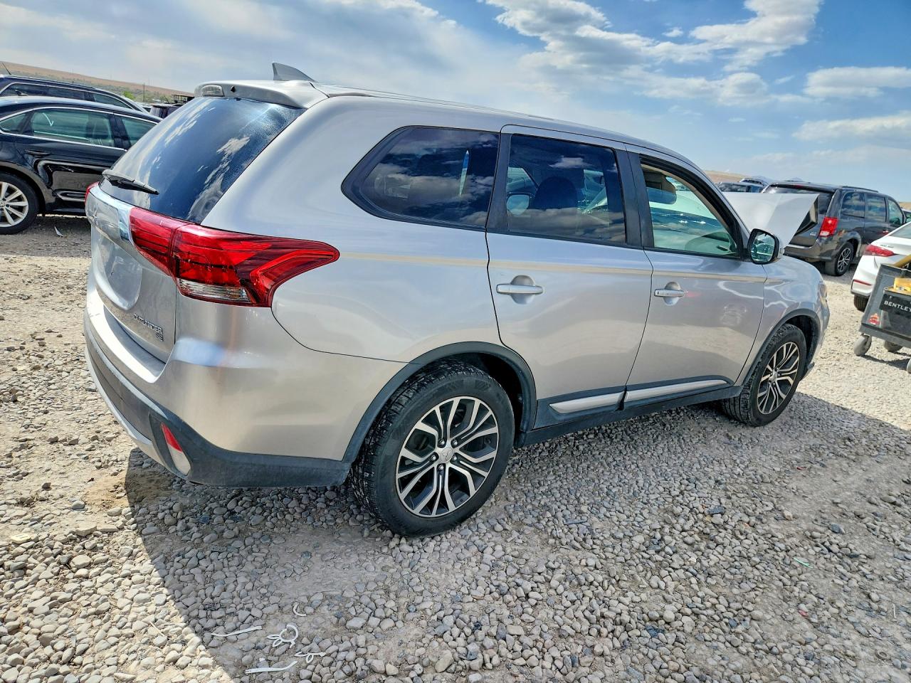 2018 MITSUBISHI OUTLANDER SE — снимка 3