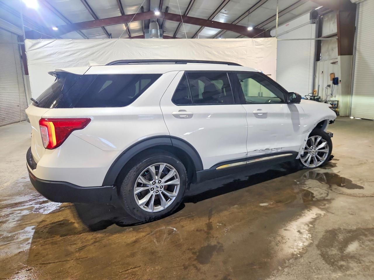 2023 FORD EXPLORER XLT — снимка 3