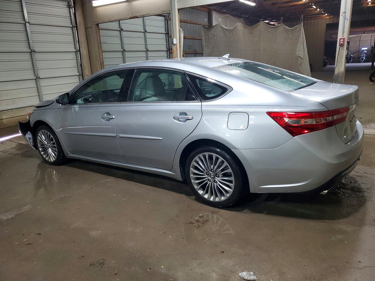 2016 TOYOTA AVALON LIMITED — снимка 2