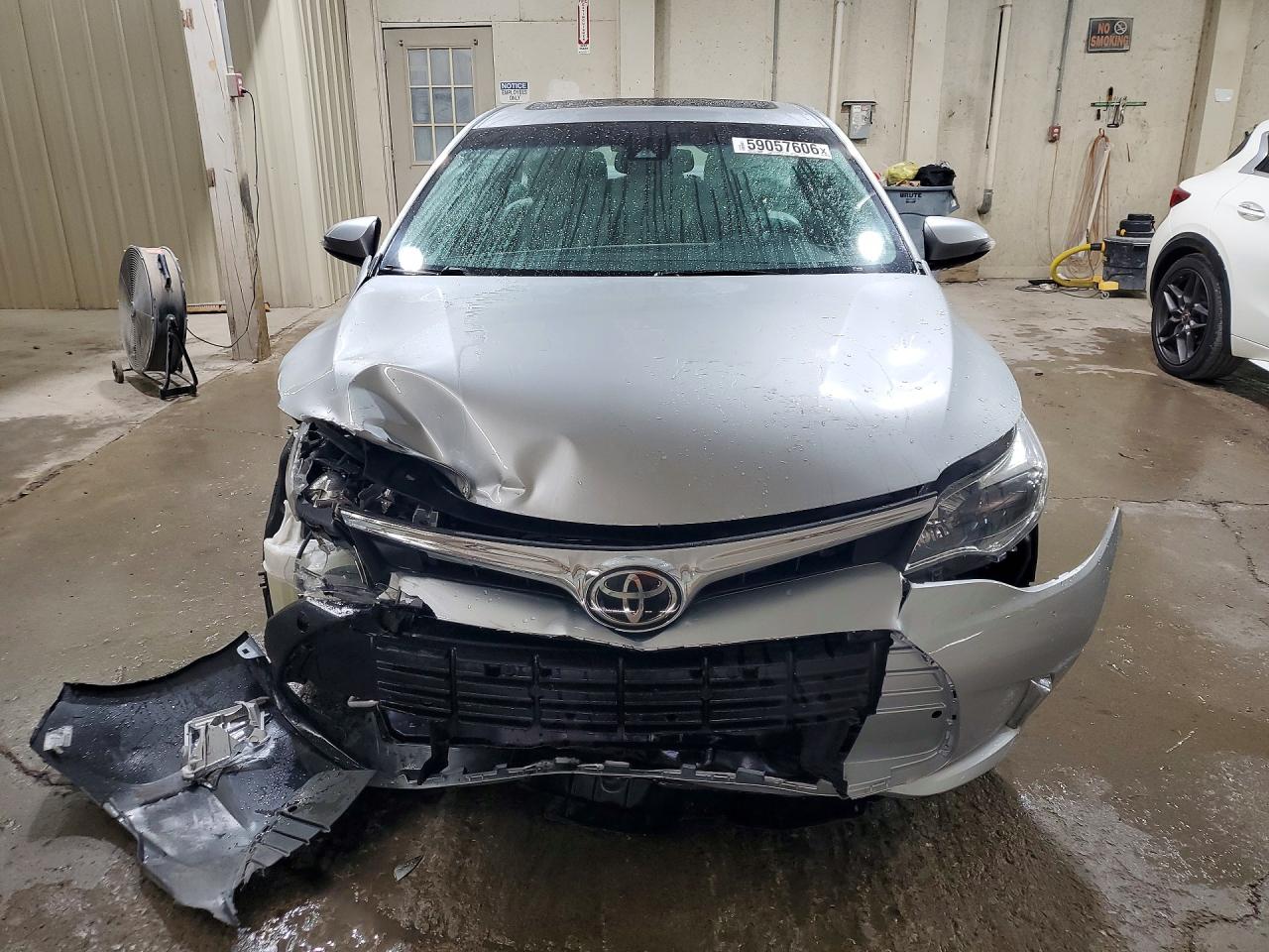 2016 TOYOTA AVALON LIMITED — снимка 5
