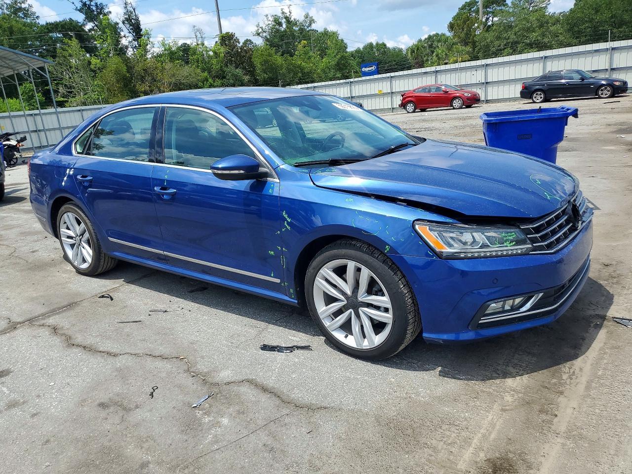 2017 VOLKSWAGEN PASSAT SEL PREMIUM — снимка 4