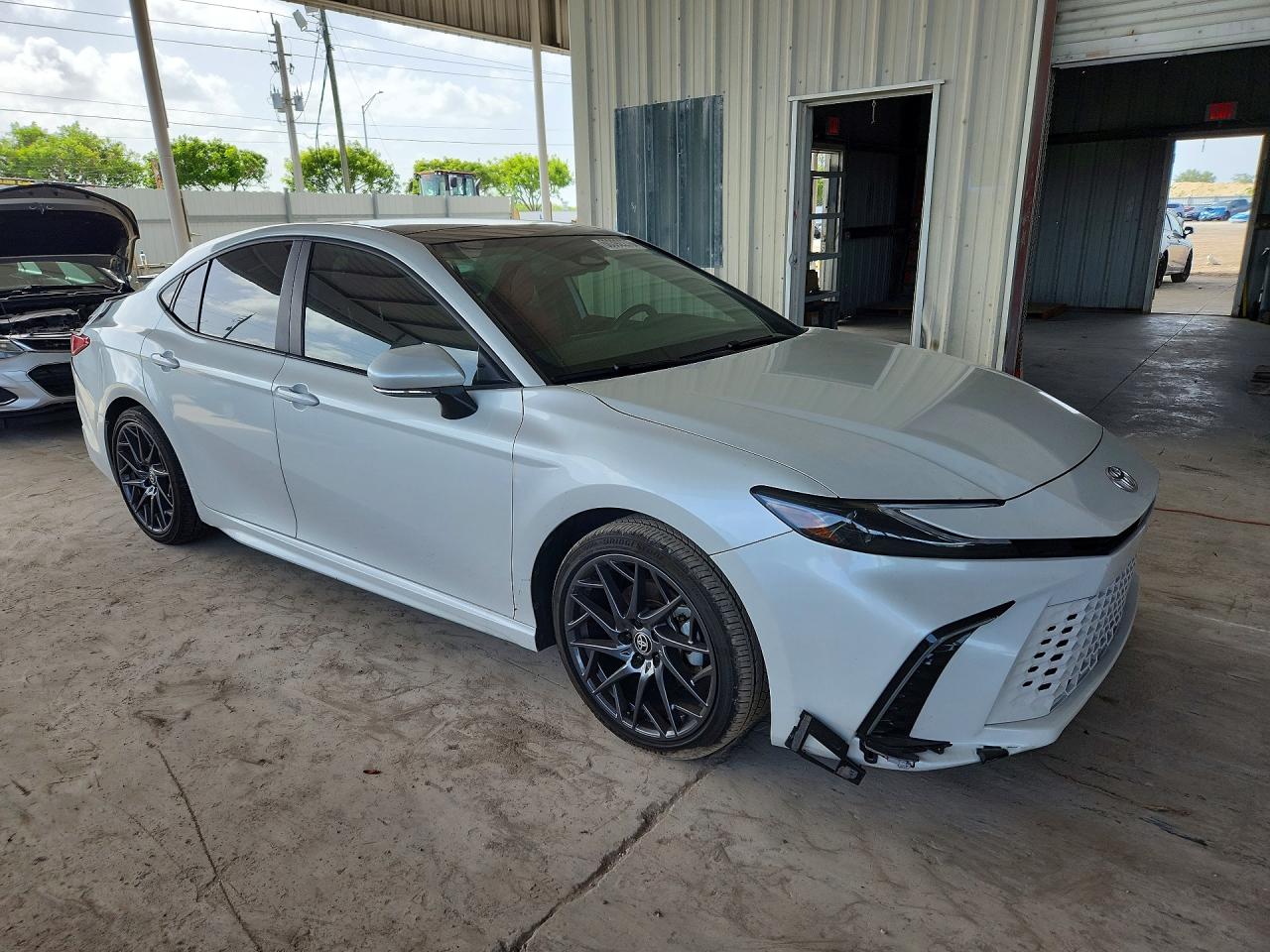 2025 TOYOTA CAMRY XSE — снимка 4