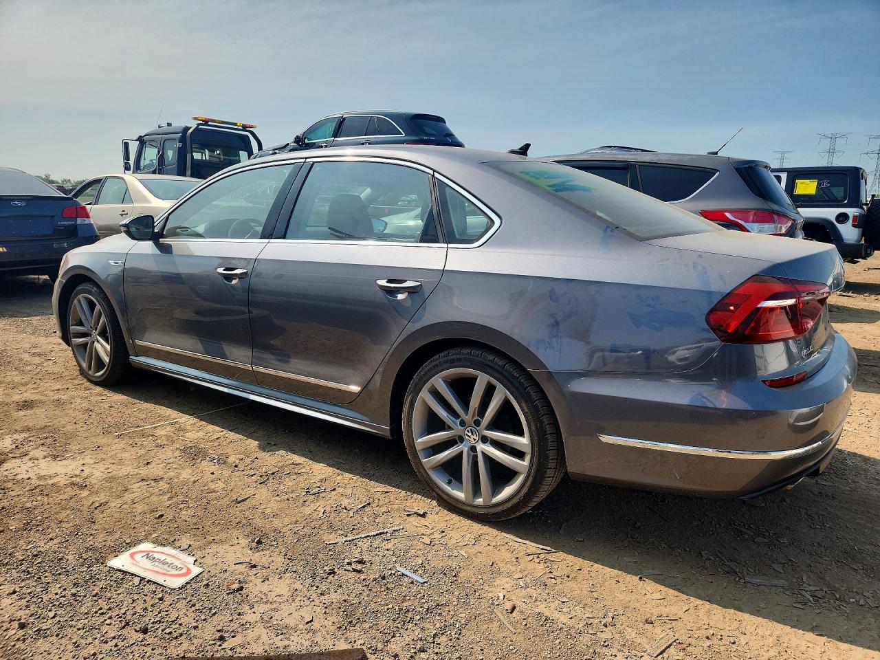 2017 VOLKSWAGEN PASSAT R-LINE — снимка 2