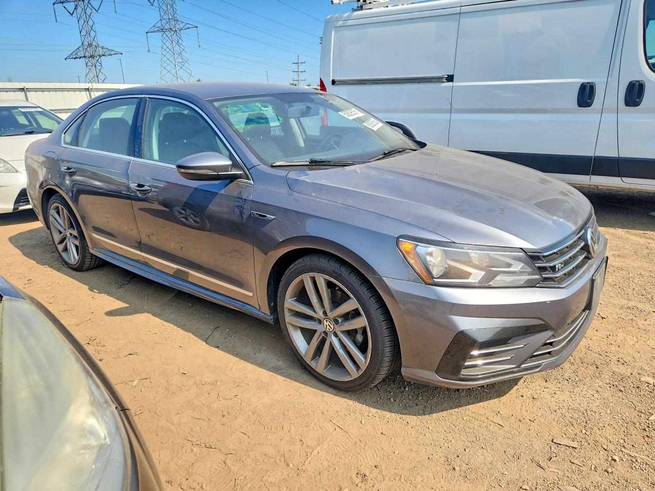 2017 VOLKSWAGEN PASSAT R-LINE — снимка 4