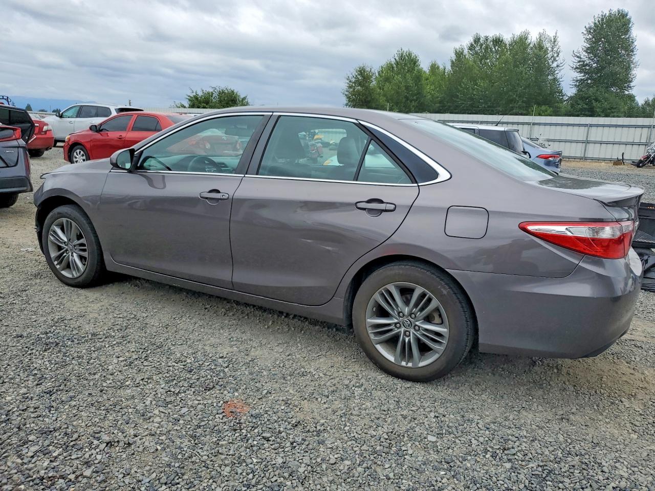 2015 TOYOTA CAMRY SE — снимка 2