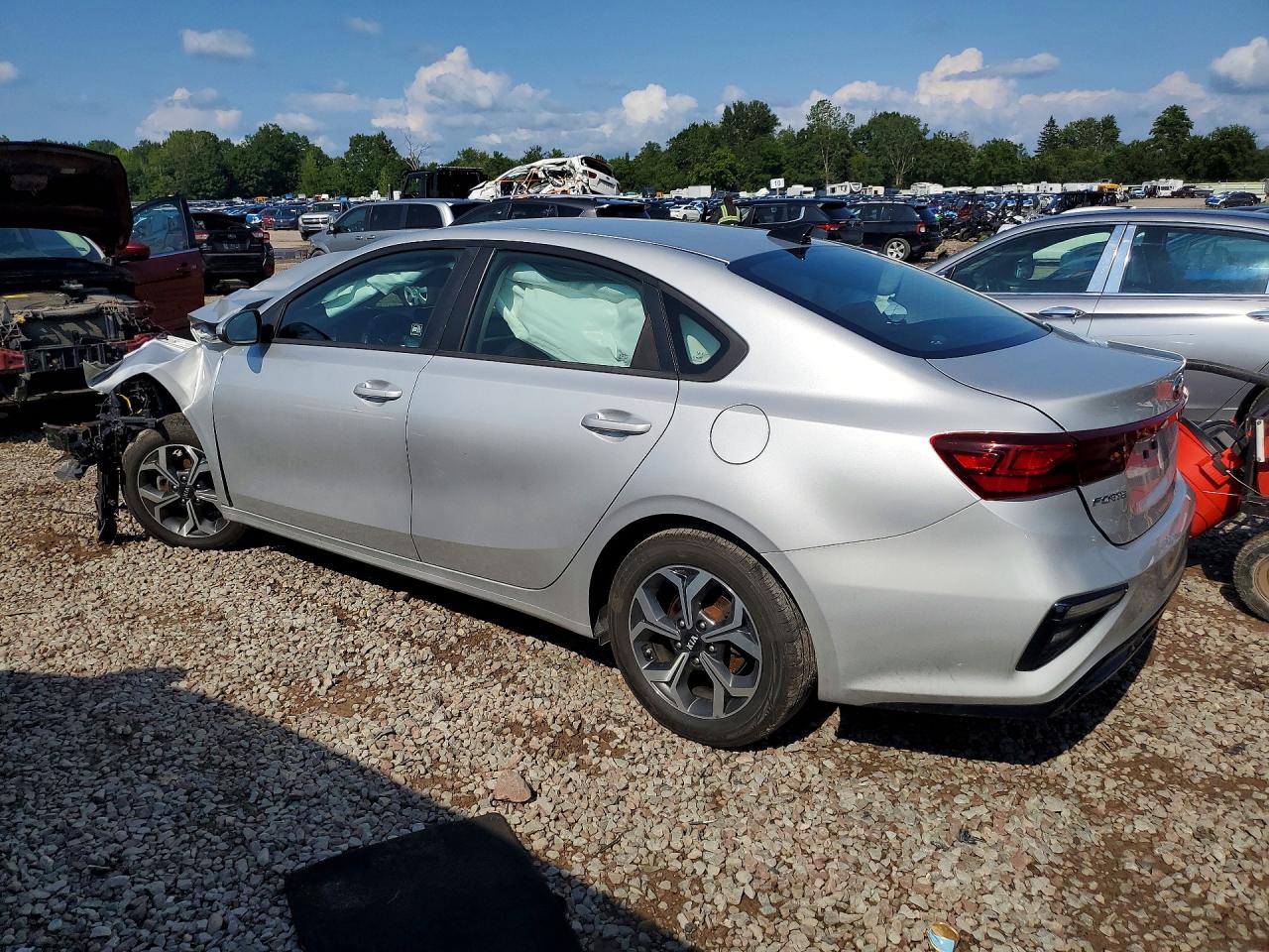2021 KIA FORTE LXS — снимка 2