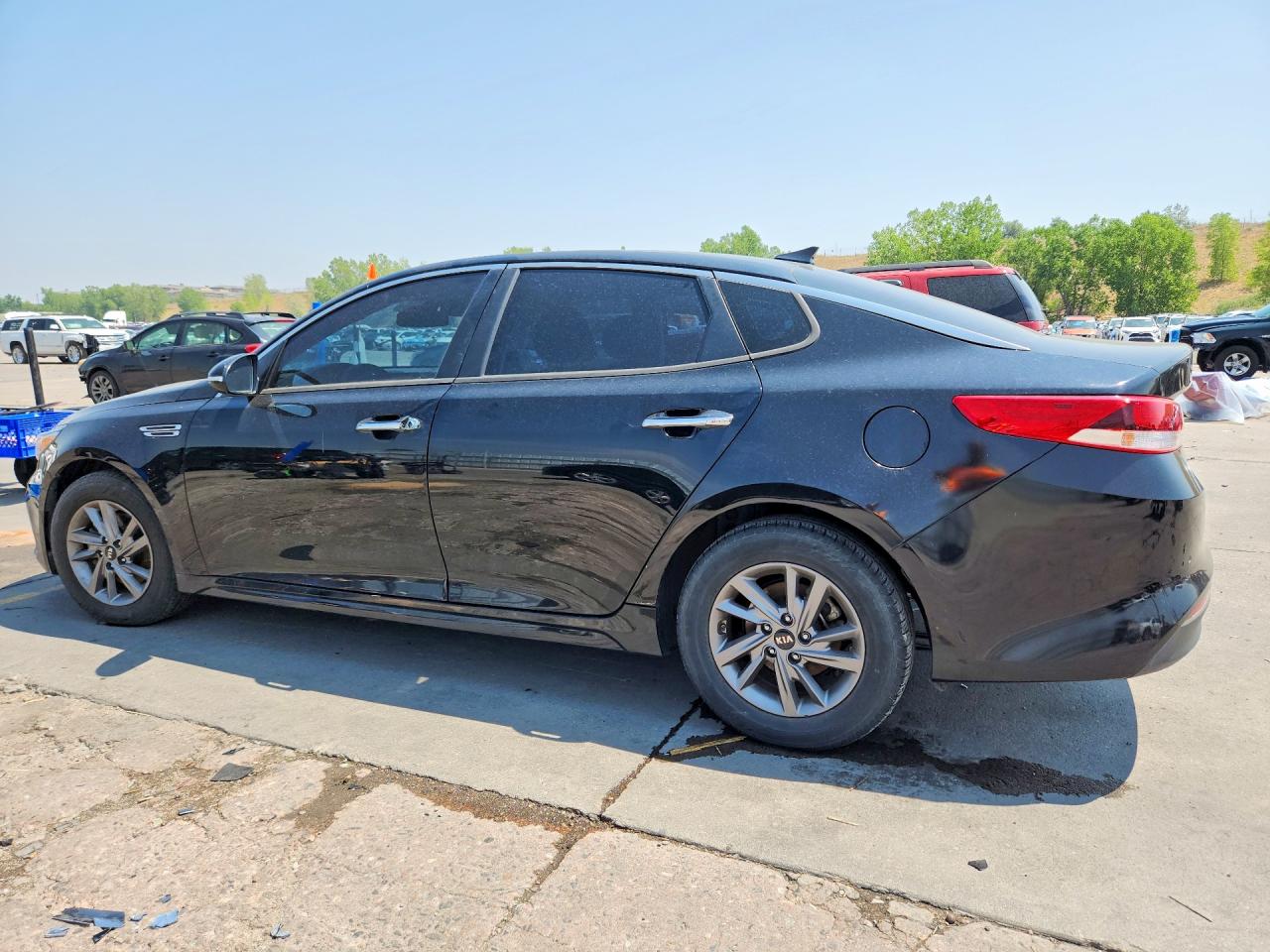 2020 KIA OPTIMA LX — снимка 2