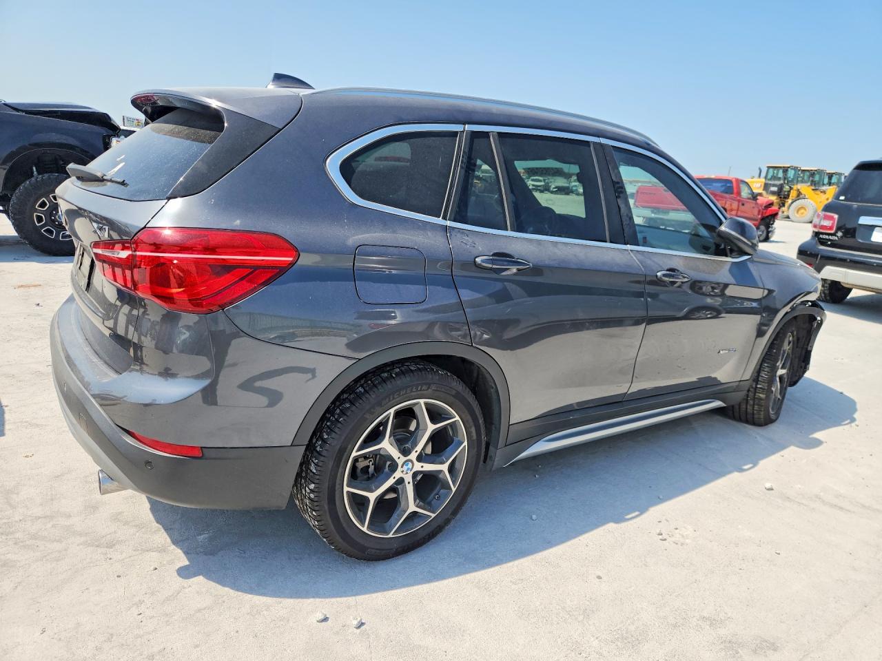 2017 BMW X1 XDRIVE28I — снимка 3