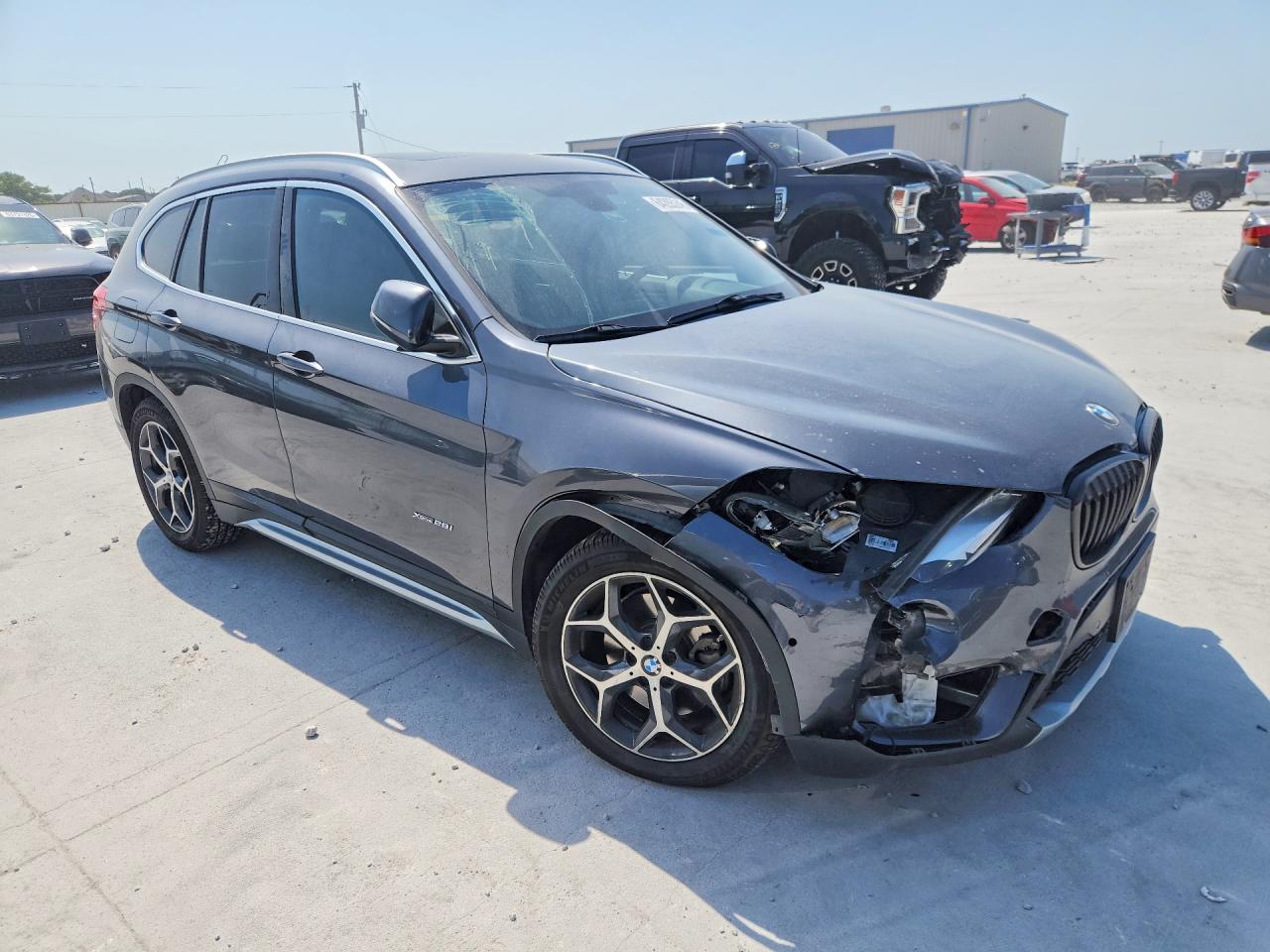 2017 BMW X1 XDRIVE28I — снимка 4