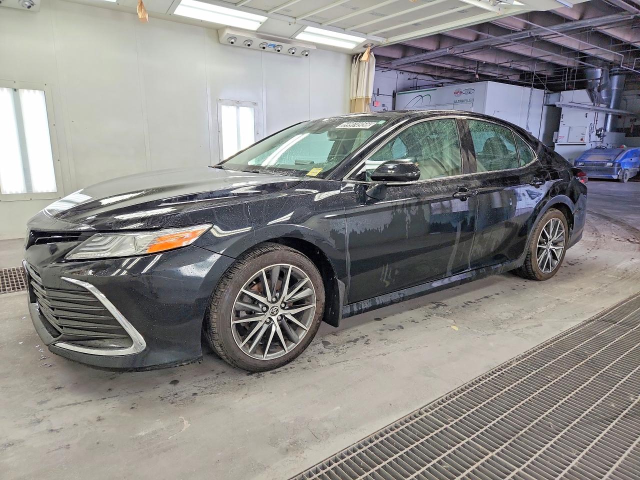 2023 TOYOTA CAMRY XLE