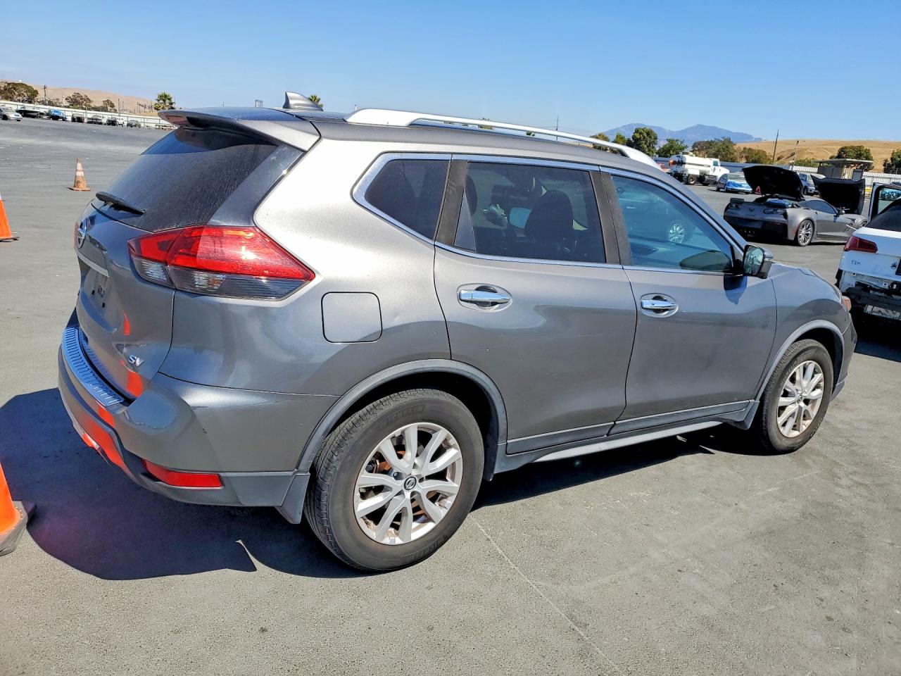 2017 NISSAN ROGUE SV — снимка 3