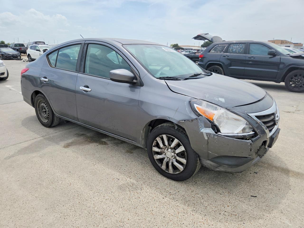 2018 NISSAN VERSA SV — снимка 4