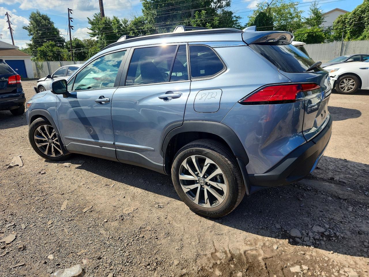 2024 TOYOTA COROLLA CROSS XLE — снимка 2