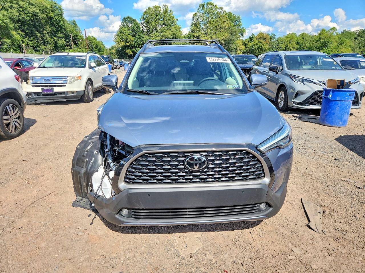 2024 TOYOTA COROLLA CROSS XLE — снимка 5