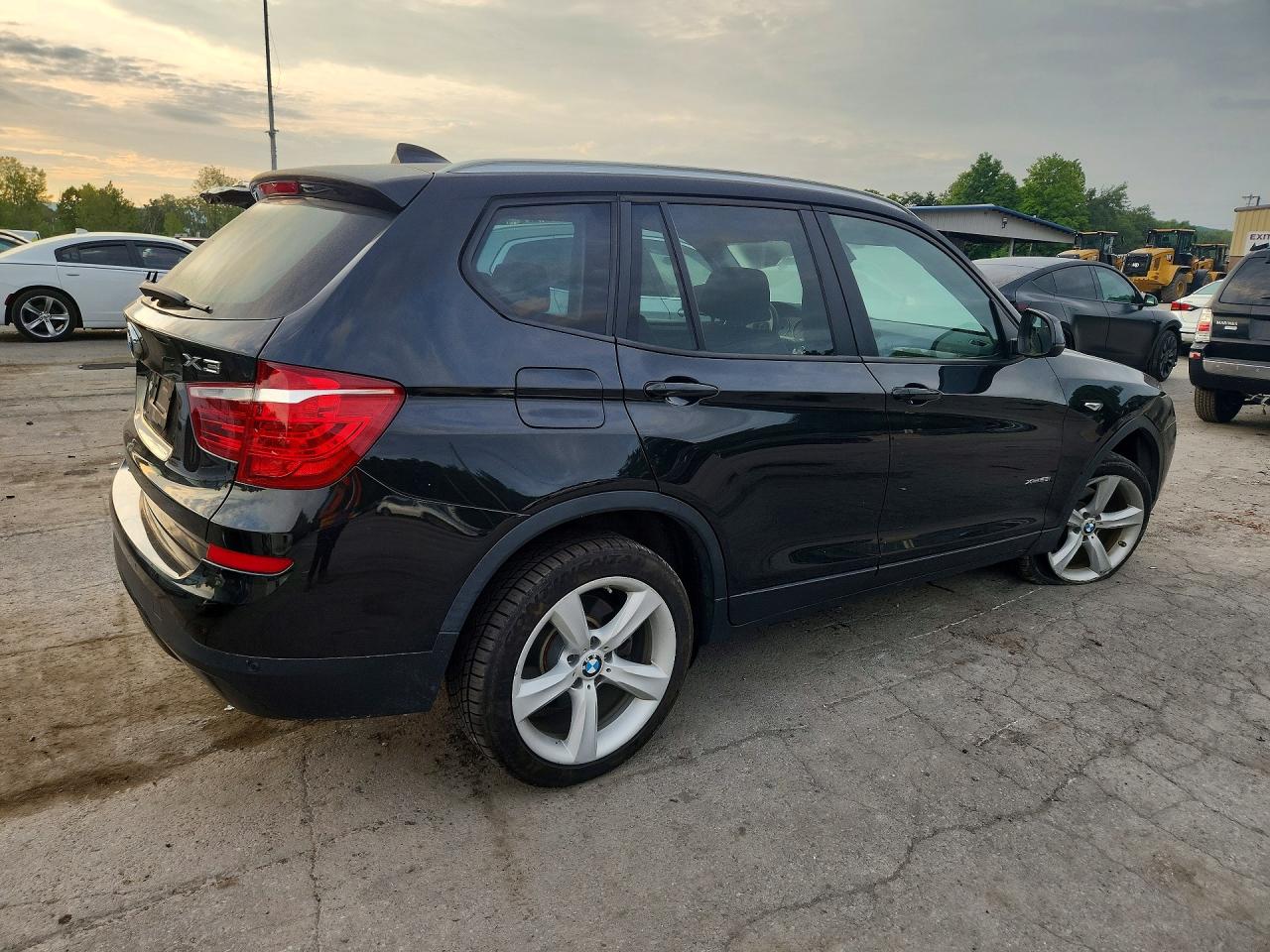2017 BMW X3 XDRIVE28I — снимка 3