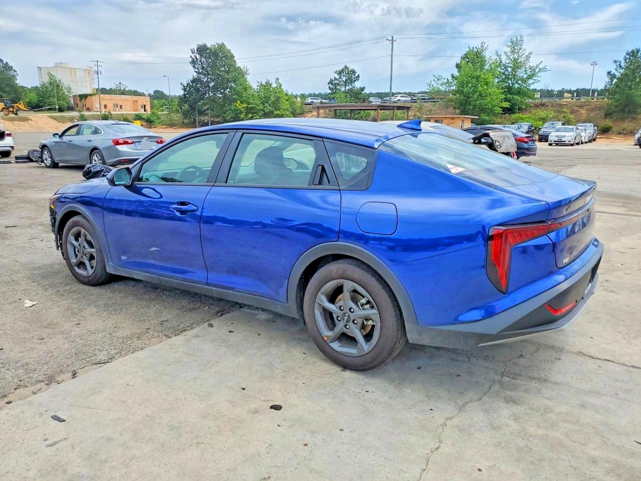 2025 KIA K4 LXS — снимка 2